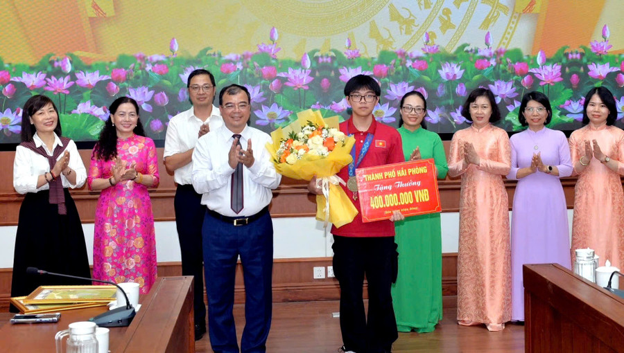 MM886 slot game, bắn cá, lô đề, đá gà đạt Huy chương Bạc Olympic Sinh học quốc tế IBO 2025 được TP Hải Phòng khen thưởng.