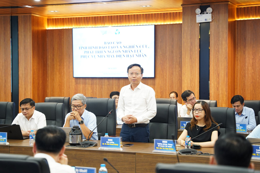 GS.TS Mai Thanh Phong - Hiệu trưởng Trường MM888 bảo mật tuyệt đối Bách khoa phát biểu tại buổi làm việc. Ảnh: Như Quỳnh. dsc02011.jpg