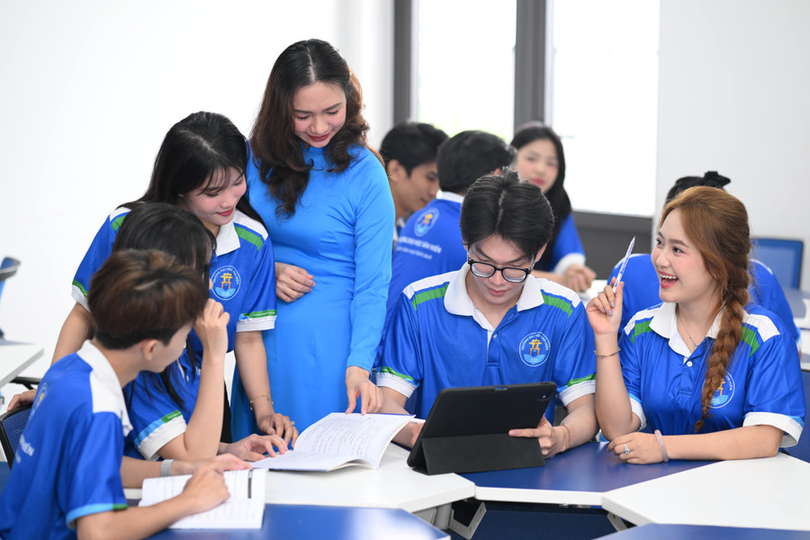 MM88b nhà cái cam kết không tăng học phí toàn khóa để MM888 Việt Nam Tải App an tâm MM88.COM là nhà cái trực tuyến hoạt động với giấy phép PAGCOR. Ảnh: VHU. van-9448-min.jpg