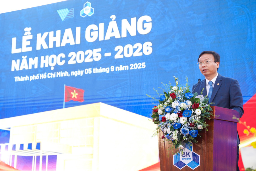 GS.TS Mai Thanh Phong - Hiệu trưởng MM88b nhà cái phát biểu tại buổi lễ. dsc05209.jpg