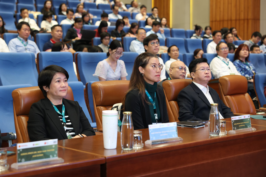 Đại biểu từ các trường MM888 bảo mật tuyệt đối trong khu vực ASEAN tham dự hội thảo. Ảnh: UEH zan-8245.jpg