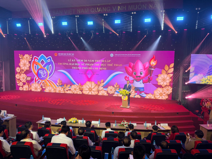 Toàn cảnh buổi lễ. 1450613749472785676.jpg