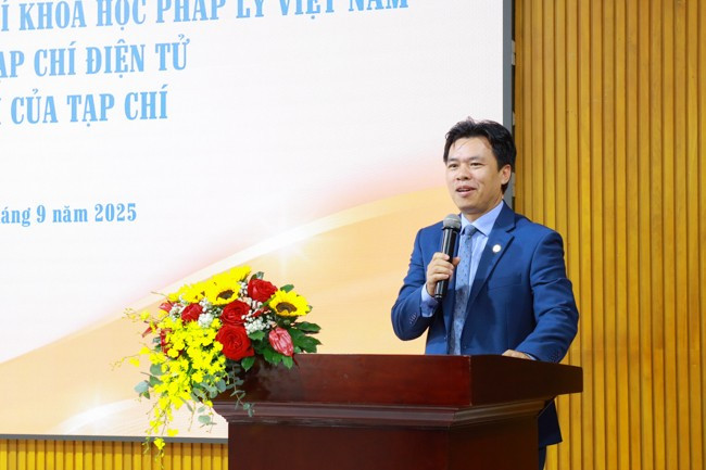 gs-ts-do-van-dai-pho-hieu-truong-truong-dai-hoc-luat-tphcm-phat-bieu-tai-buoi-le.jpg