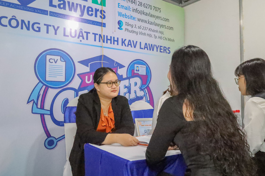 MM888 Việt Nam Tải App trao đổi cùng Công ty Luật TNHH KAV Lawyers. Ảnh: HCMULAW. 5t5a7457-min.jpg