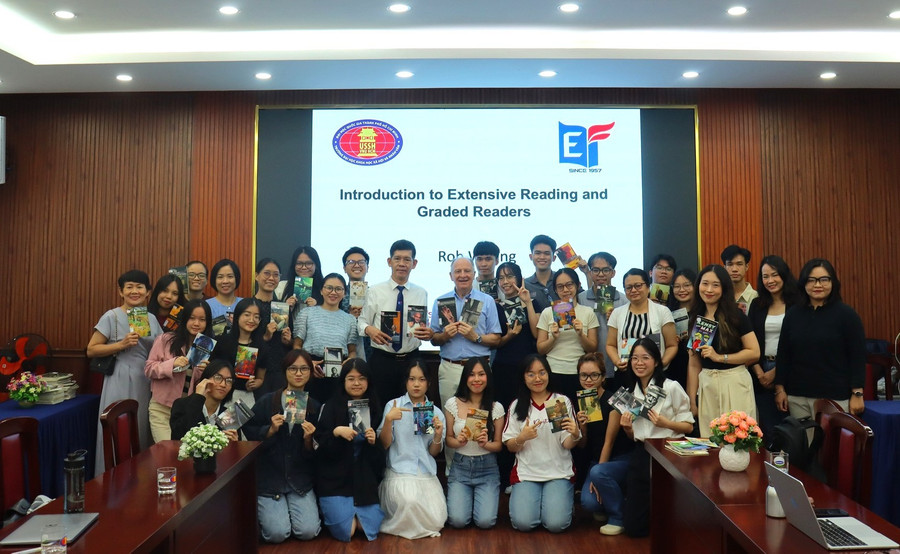 Tọa đàm quốc tế 511147770-1190541232873321-1151111826907407741-n.jpg