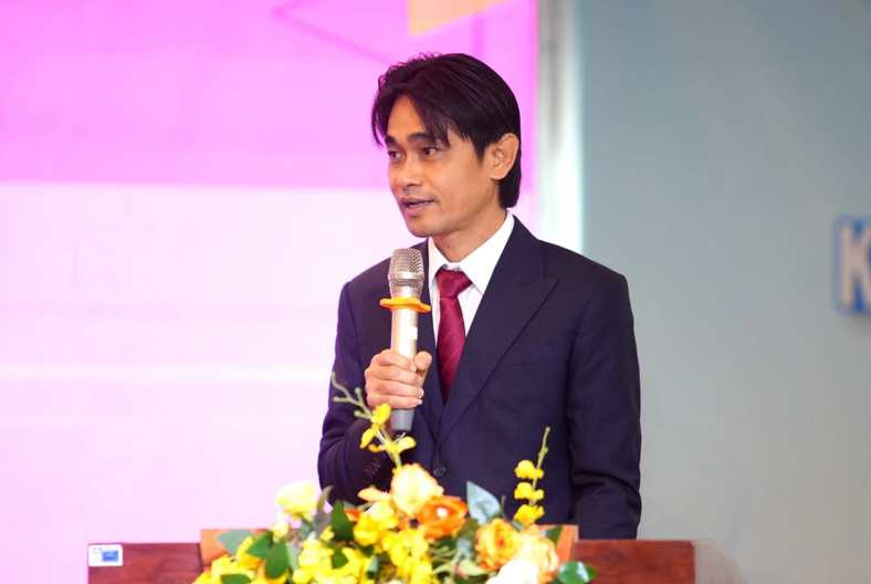 TS Hồ Văn Hận - Trưởng khoa Ngoại ngữ, Trường MM888 bảo mật tuyệt đối Nguyễn Tất Thành. Ảnh: NTTU. screenshot-2025-09-23-202522.png