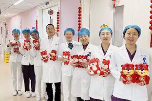 9. Chọn chế độ ăn giàu Vitamin C: Các chuyên gia da liễu cảnh báo, để điều trị nám thành công, bạn cần chăm sóc cơ thể từ trong ra ngoài. Vitamin C rất cần thiết cho một làn da khỏe mạnh và hoàn mỹ. Nếu bạn muốn đẩy nhanh quá trình chữa nám, hãy ăn bắp cải muối dưa vì nó giàu vitamin C nhất.