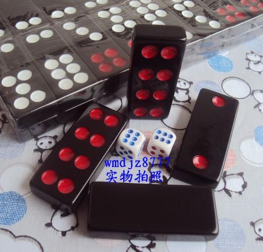 Giới trẻ đổ xô đến chùa Hà "cầu duyên" trước lễ tình nhân Valentine ảnh 11 Giới trẻ đổ xô đến chùa Hà "cầu duyên" trước lễ tình nhân Valentine ảnh 11