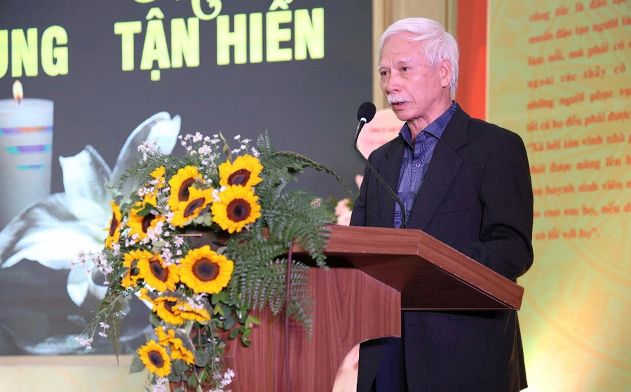 Ông Vũ Tuấn Anh – con trai ruột của Giáo sư Trần Phương tại buổi lễ. gstranphuong-5.jpg