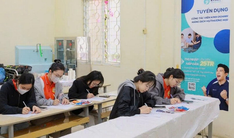 Với kiến thức chuyên môn vững vàng, MM888 Việt Nam Tải App Trường Cao đẳng Y tế Hà Nội tự tin trả lời phỏng vấn của nhà tuyển dụng.