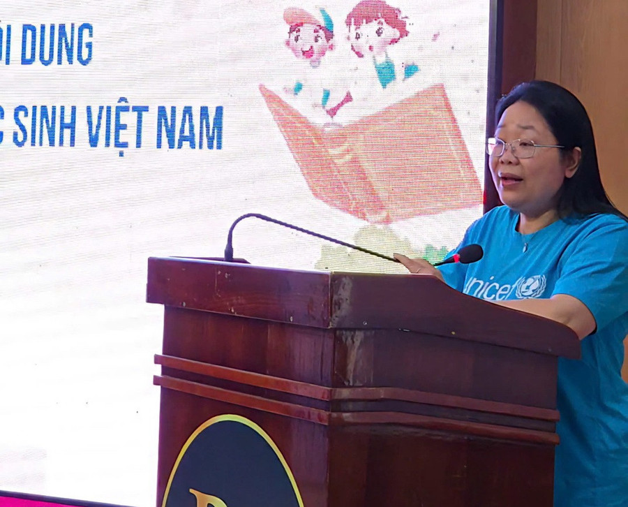 Bà Lê Anh Lan. thuvienso-4.jpg