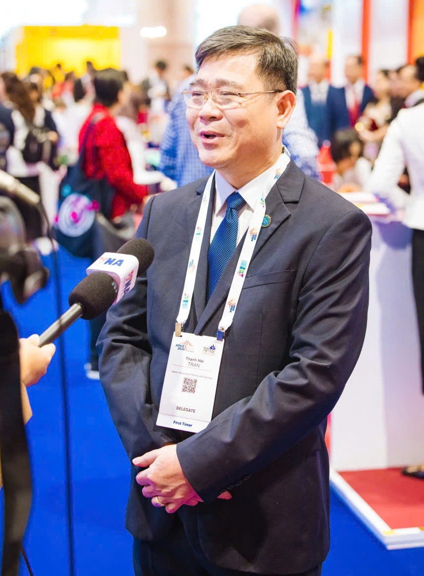GS.TS Trần Thanh Hải - Hiệu trưởng Trường ĐH Mỏ - Địa chất trả lời phỏng vấn bên lề APAIE 2026. gs-hai.jpg