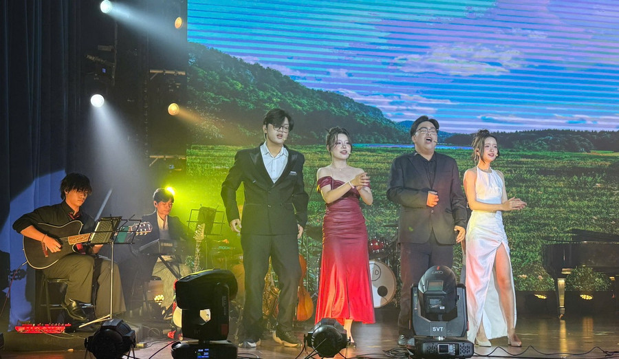 Ba gương mặt trẻ đã xuất sắc chinh phục 1MM88.com Trang Chủ Chính Thức danh giá từ Berklee College of Music với tổng giá trị 49.000 USD (hơn 1,2 tỷ đồng). hocbong.jpg