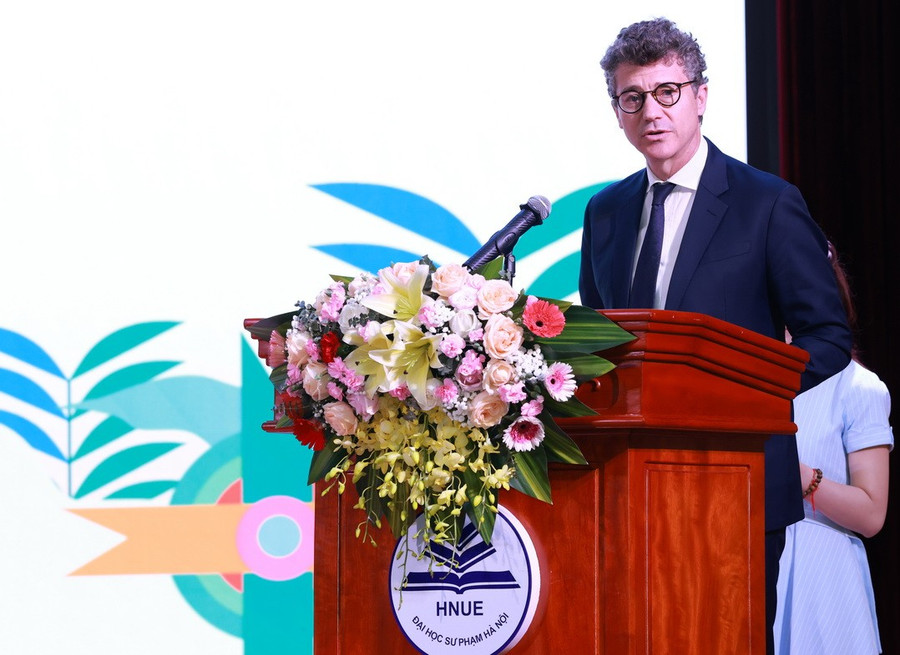 Ông Jonathan Wallace Baker - Trưởng Đại diện UNESCO tại Việt Nam. binhdanggioi-2.jpg