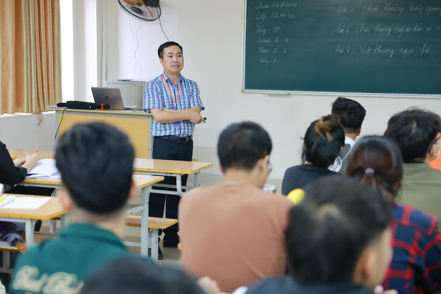 Trung Tâm Đăng Nhập MM88 Chính Thức Mới dự bị MM888 bảo mật tuyệt đối cao cấp - Mã số V.07.07.17, được áp dụng hệ số lương của viên chức loại A2, nhóm A2.1, từ hệ số lương 4,40 đến hệ số lương 6,78. Ảnh: Internet.