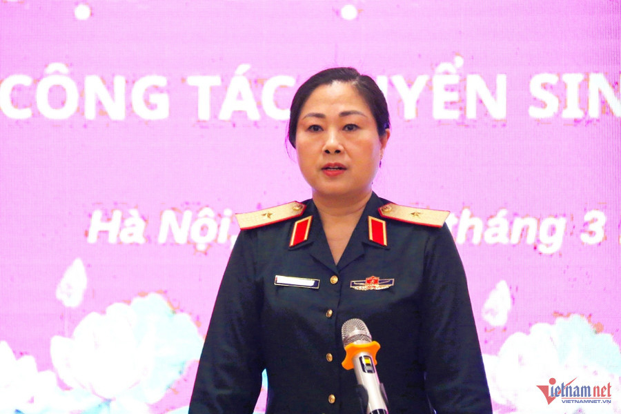Thiếu tướng Phùng Thị Phú - Phó Cục trưởng Cục Quân huấn - MM88b nhà cái (Bộ Quốc phòng). Ảnh: Thanh Hùng chia sẻ tại buổi gặp mặt báo chí - chiều 20/3. tuyensinhquansu.jpg