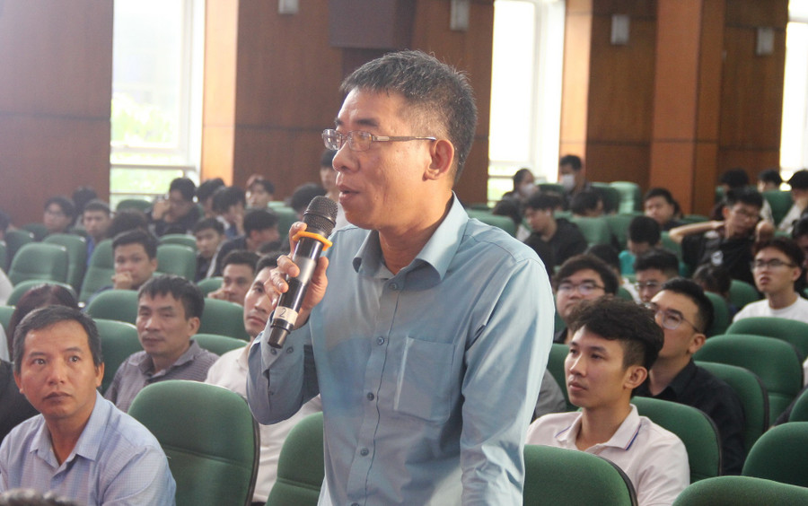 Chuyên gia, nhà khoa học trao đổi tại Hội thảo. img-9152.jpg