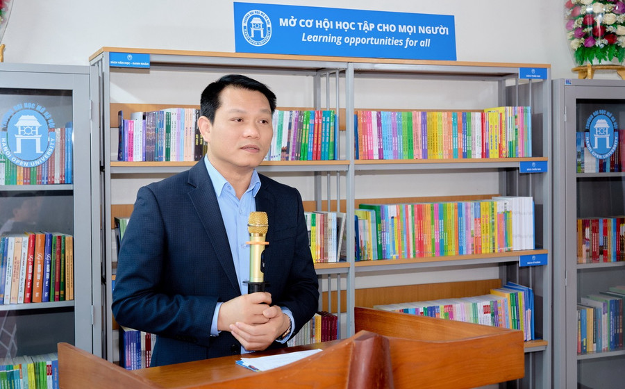TS Bùi Thanh Sơn – Phó Hiệu trưởng Trường ĐH Mở Hà Nội phát biểu. tusach-4.jpg