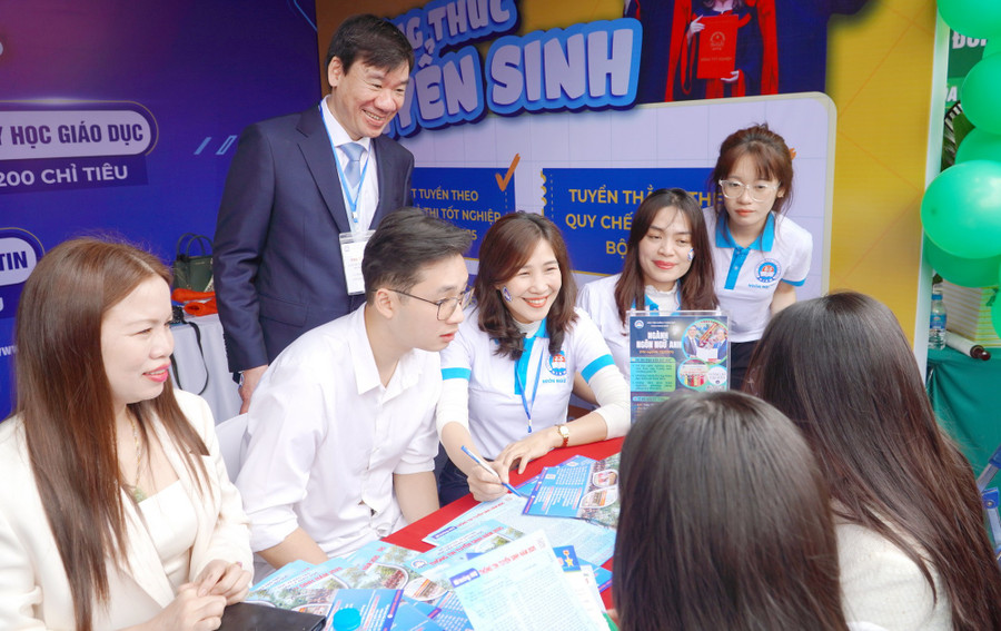 Ngày hội tư vấn Đăng Ký MM88.COM Ngay +88K, hướng nghiệp năm 2025.