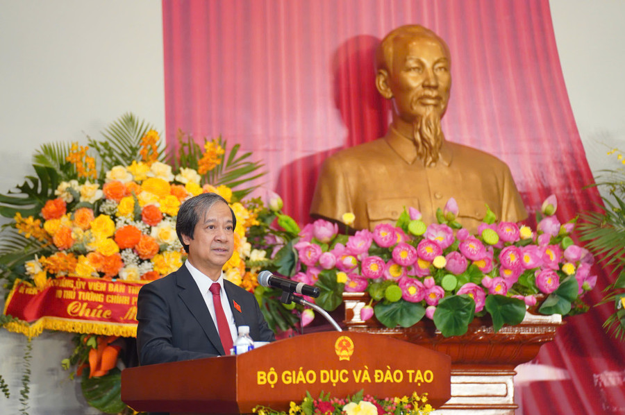 Đồng chí Nguyễn Kim Sơn – Bí thư Đảng ủy, Bộ trưởng Bộ GD&ĐT phát biểu bế mạc 2MM88.com trò chơi casino và slot.