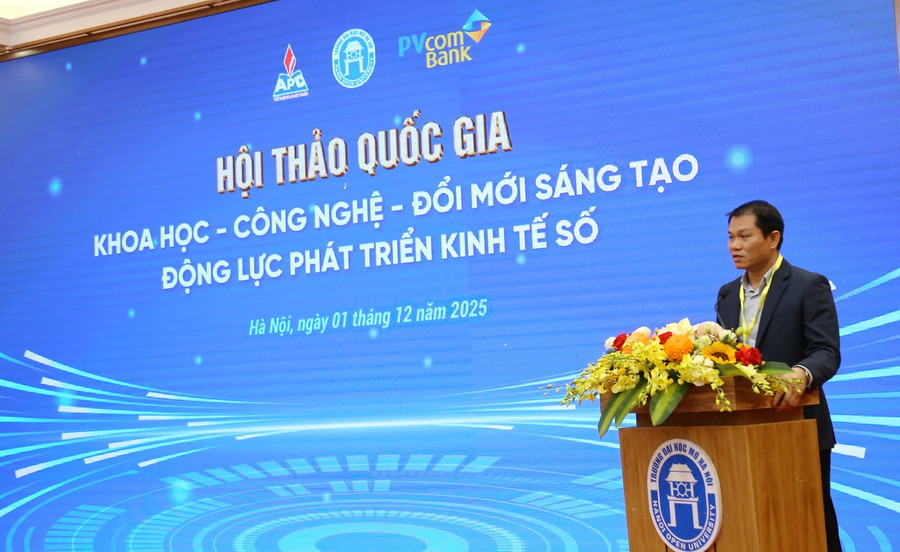 TS Bùi Thanh Sơn – Phó Hiệu trưởng Trường ĐH Mở Hà Nội phát biểu khai mạc hội thảo. 1-ts-bui-thanh-son-pho-hieu-truong-nha-truong.jpg