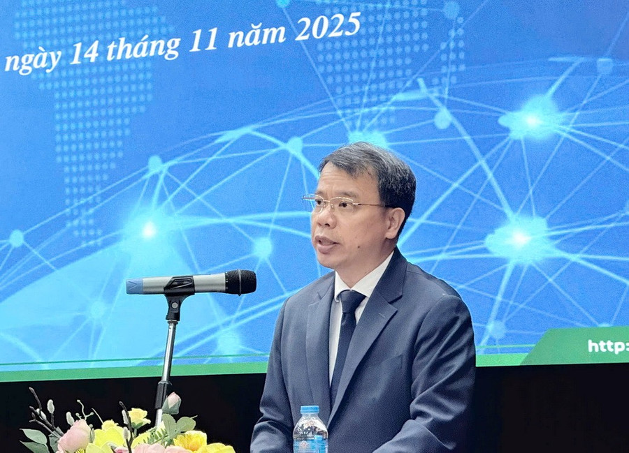 PGS.TS Nguyễn Quốc Huy, Giám đốc Học viện Y – Dược học cổ truyền Việt Nam phát biểu tại hội thảo. chuyendoiso.jpg