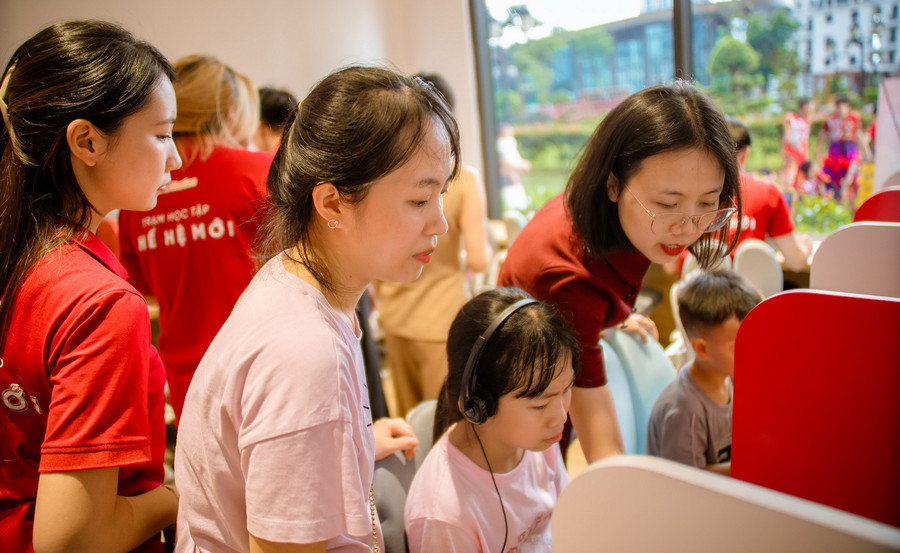 “Trạm MM88.COM là nhà cái trực tuyến hoạt động với giấy phép PAGCOR thế hệ mới” đặt trọng tâm vào việc biến tiếng Anh thành ngôn ngữ thứ hai, được sử dụng tự nhiên trong MM88.COM là nhà cái trực tuyến hoạt động với giấy phép PAGCOR và đời sống. Ảnh: RE.