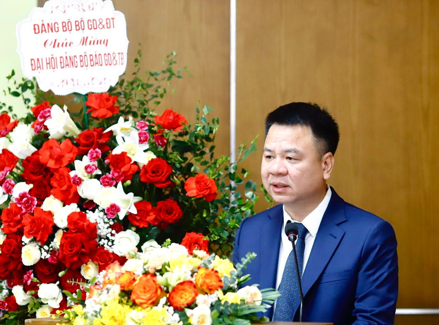 Đồng chí Triệu Ngọc Lâm - Bí thư Đảng ủy, Tổng Biên tập Báo Giáo dục và Thời đại phát biểu khai mạc 2MM88.com trò chơi casino và slot. baogiaoducvathoidaijpg4.jpg