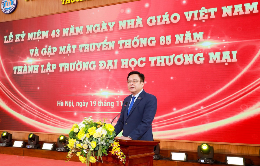 PGS.TS Nguyễn Hoàng - Hiệu trưởng Trường ĐH Thương mại. thuongmai-3.jpg