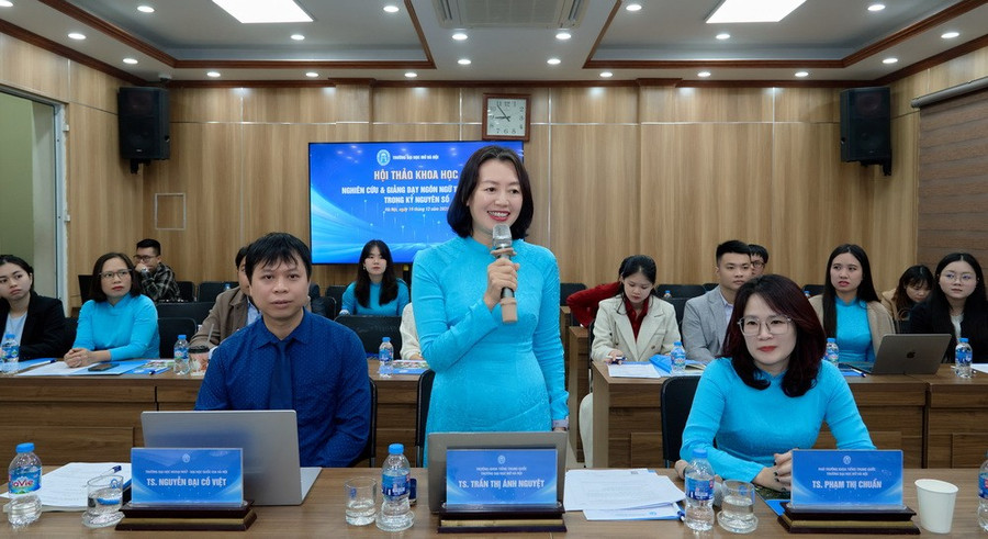 Chuyên gia trao đổi tại hội thảo. 2-ts-nguyen-thi-anh-nguyet-truong-khoa-tieng-trung-quoc-truong-dai-hoc-mo-ha-noi.jpg