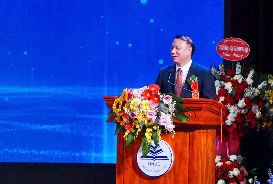 PGS.TS Nguyễn Đức Sơn – Hiệu trưởng Trường ĐH Sư phạm Hà Nội phát biểu tại buổi lễ. kythuatvacongnghe.jpg