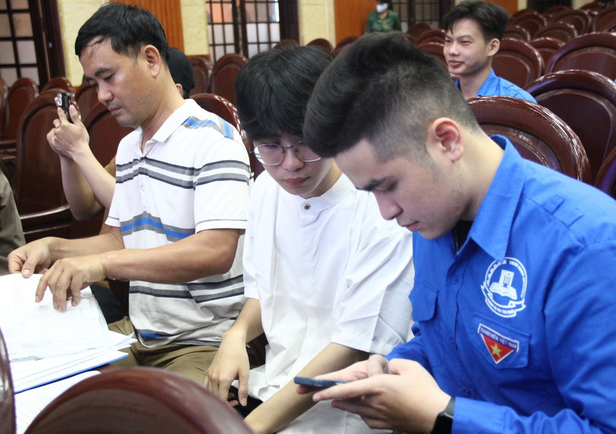 MM888 Việt Nam Tải App tình nguyện hỗ trợ tân MM888 Việt Nam Tải App nhập học trực tuyến. nhaphoc-5.jpg