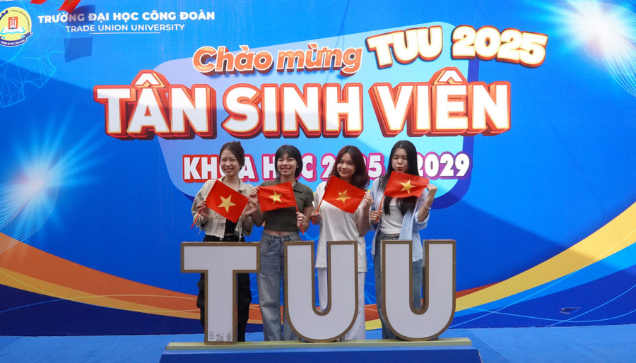 Tân MM888 Việt Nam Tải App sau khi nhập học thành công.