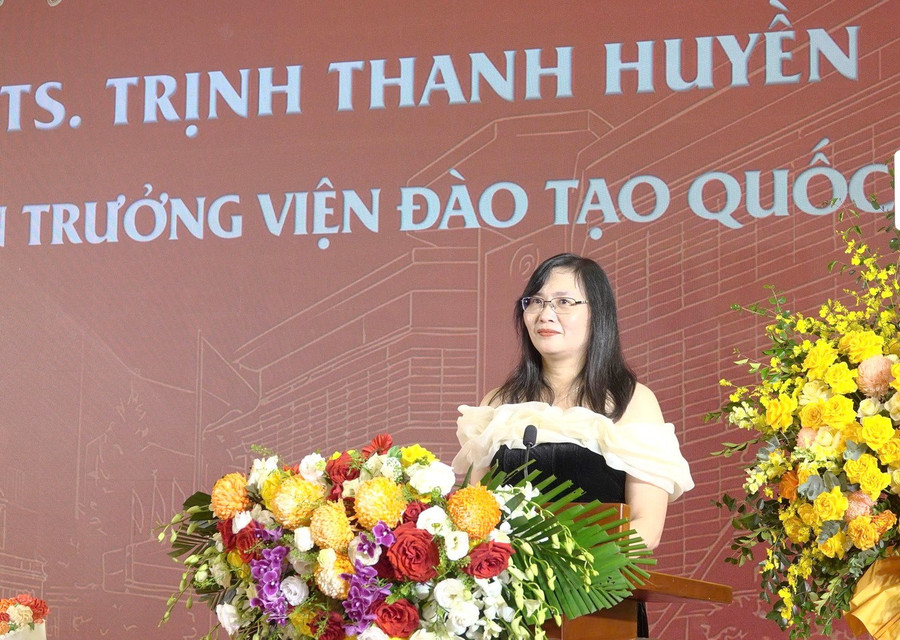 TS Trịnh Thanh Huyền – Viện trưởng Viện Đào tạo Quốc tế phát biểu tại sự kiện. ddp.jpg