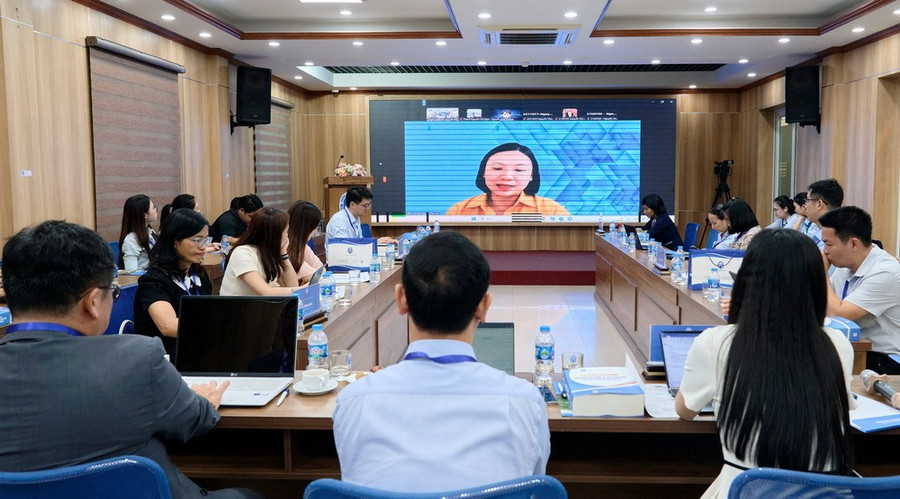 ts-nguyen-thu-ha-truong-dh-mo-ha-noi.jpg
