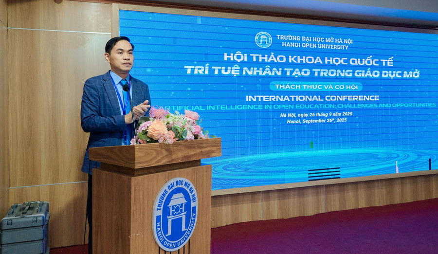 pgsts-duong-thang-long-pht-truong-dh-mo-ha-noi.jpg