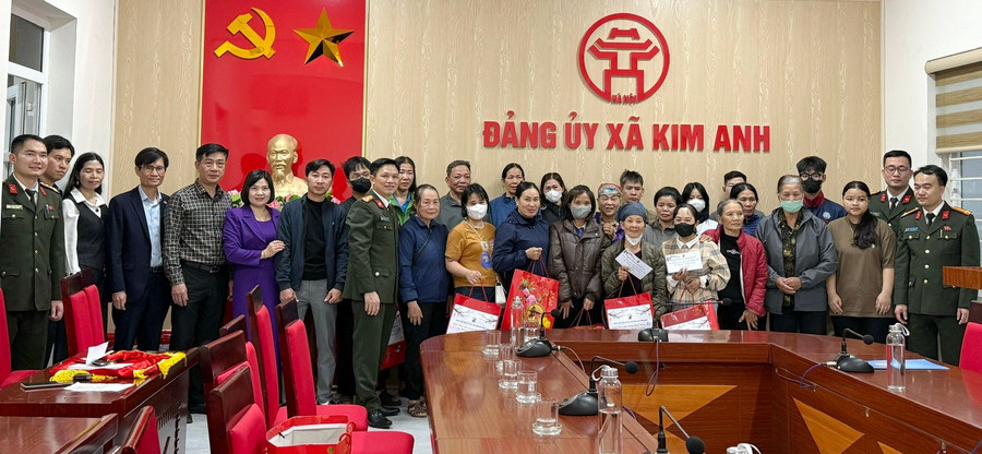 Chương trình “Tết ấm yêu thương” là hoạt động thường niên của Hội Người con Thánh Gióng. tetamyeuthuongjpg1.jpg