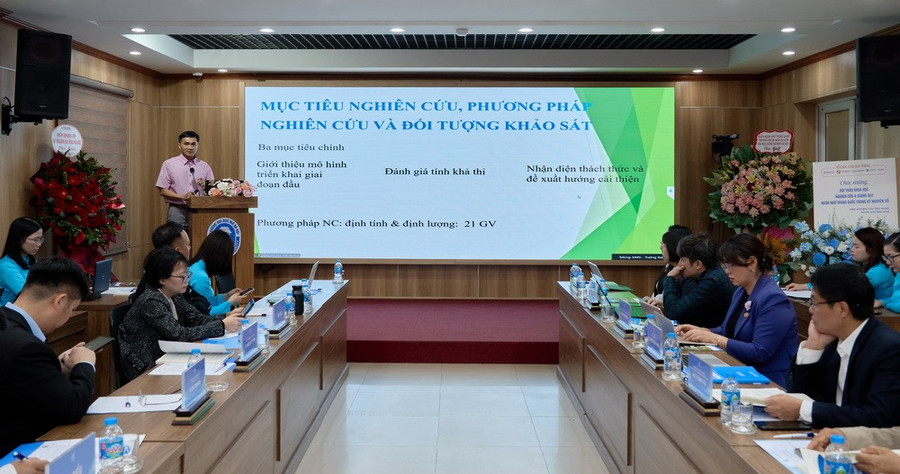 TS Nguyễn Lý Uy Hân chia sẻ tại hội thảo. 5-ts-nguyen-ly-uy-han-truong-dai-hoc-mo-tp-ho-chi-minh-anh-2-jpg.jpg