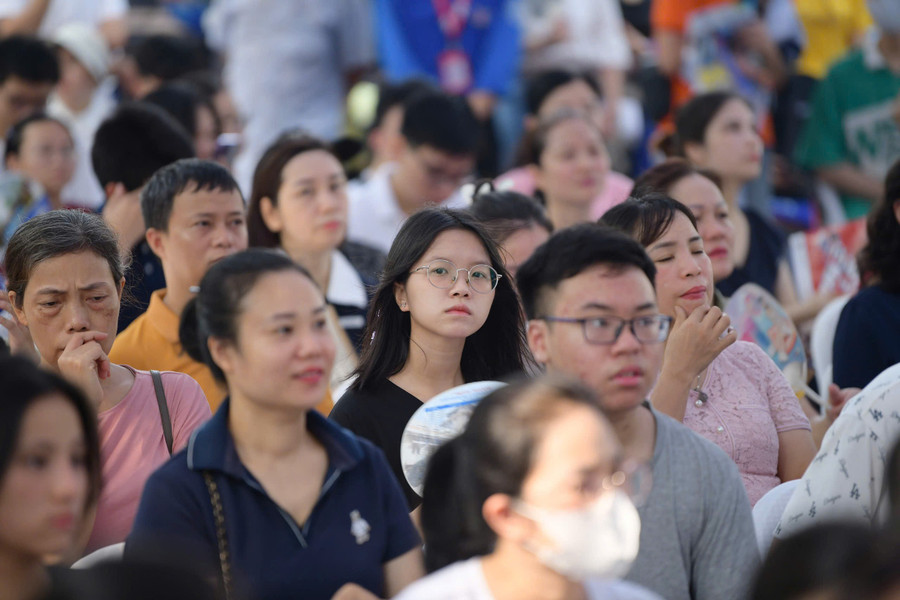 Đăng nhập vào MM886 Việt Nam và phụ huynh dự Ngày hội lựa chọn nguyện vọng xét tuyển 2025 tại MM888 bảo mật tuyệt đối Bách khoa Hà Nội - sáng 19/7. Ảnh: Nam Trần. nguyenvongxettuyen.jpg