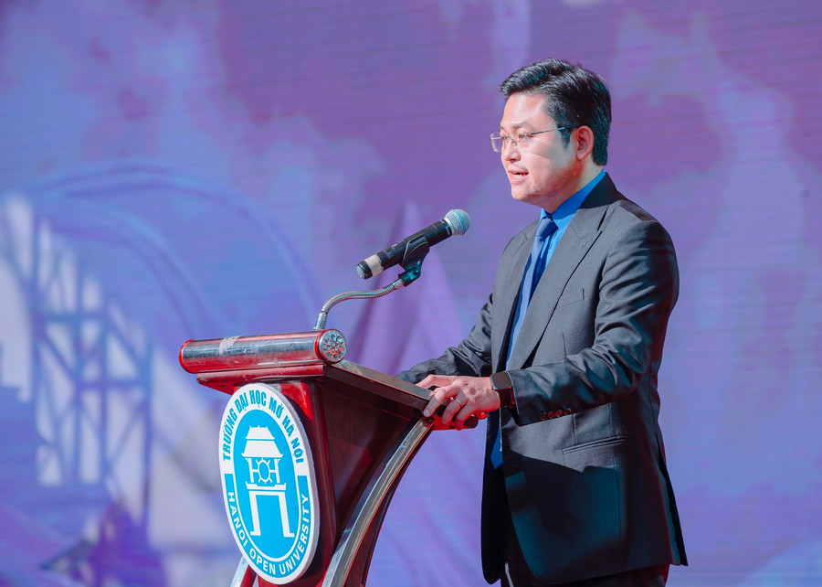 3-ths-thieu-cam-son-bi-thu-doan-thanh-nien.jpg