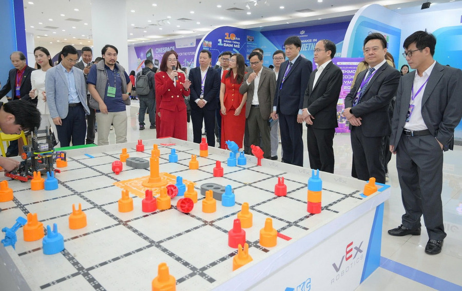 Giới thiệu một trong các mô hình giáo dục STEM tại Hệ sinh thái STEM ở chương trình. hesinhthaistemjpg2.jpg