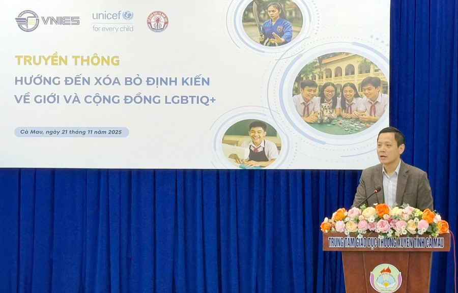 GS.TS Lê Anh Vinh – Viện trưởng Viện Khoa học Giáo dục Việt Nam phát biểu. binhgiangioi.jpg
