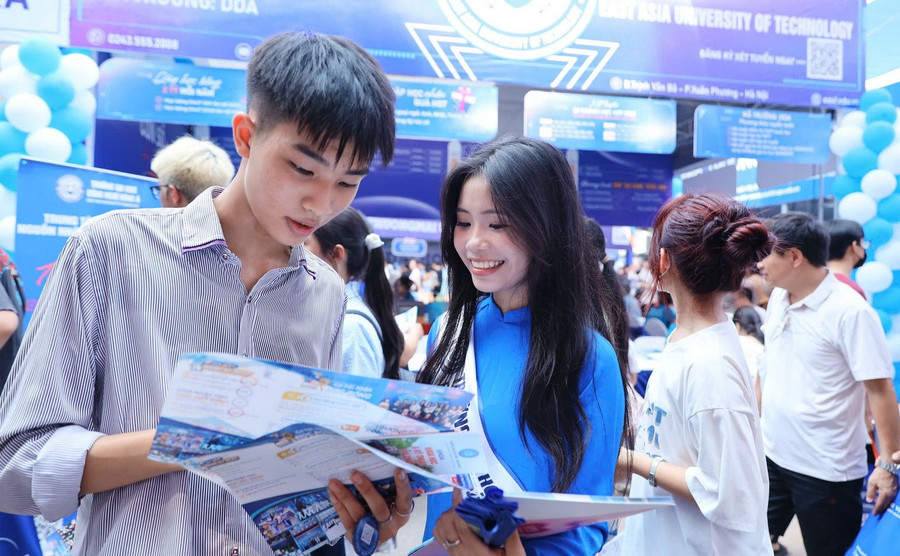 Đăng nhập vào MM886 Việt Nam tham dự Ngày hội lựa chọn nguyện vọng xét tuyển năm 2025 tại MM888 bảo mật tuyệt đối Bách khoa Hà Nội. Ảnh: Nam Trần.