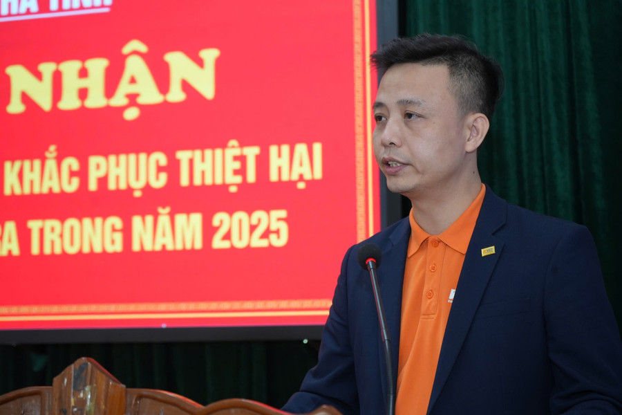 Ông Nghiêm Thanh Tùng – Phó Chủ tịch Công đoàn SHB phát biểu tại buổi lễ. img-2616.jpg