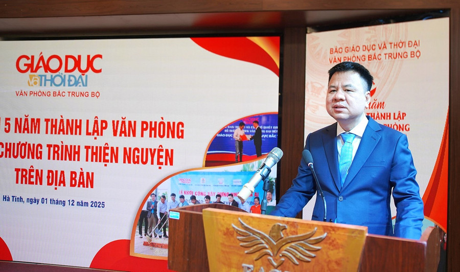 Ông Triệu Ngọc Lâm - Tổng biên tập Báo Giáo dục và Thời đại ghi nhận những nỗ lực và dấu ấn của Văn phòng trong 5 năm thành lập. h-t06672.jpg