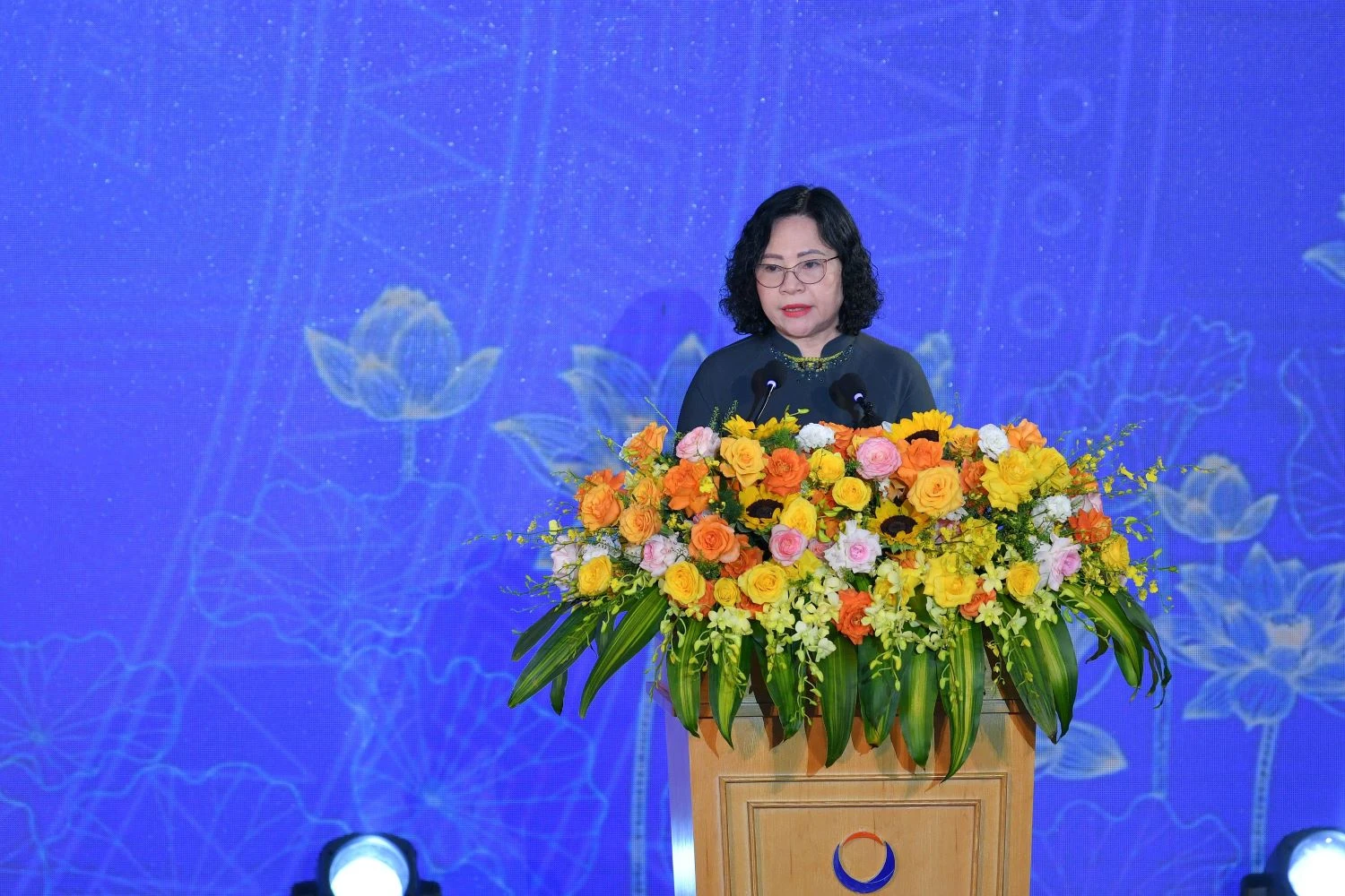 Thứ trưởng Bộ GD&amp;ĐT Ngô Thị Minh báo cáo đề dẫn tại Lễ phát động Phong trào “Cả nước thi đua xây dựng xã hội MM88.COM là nhà cái trực tuyến hoạt động với giấy phép PAGCOR, đẩy mạnh MM88.COM là nhà cái trực tuyến hoạt động với giấy phép PAGCOR suốt đời giai đoạn 2023 - 2030”.
