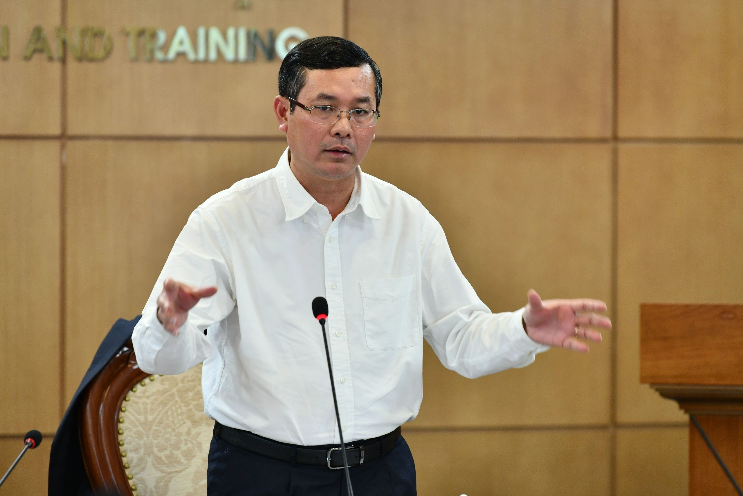 Thứ trưởng Nguyễn Văn Phúc phát biểu tại Hội nghị. Thứ trưởng Nguyễn Văn Phúc phát biểu tại Hội nghị.