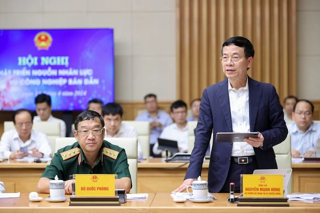 Bộ trưởng Bộ Thông tin và Truyền thông Nguyễn Mạnh Hùng phát biểu tại hội nghị. Ảnh: Chinhphu.vn. Bộ trưởng Bộ Thông tin và Truyền thông Nguyễn Mạnh Hùng phát biểu tại hội nghị. Ảnh: Chinhphu.vn.