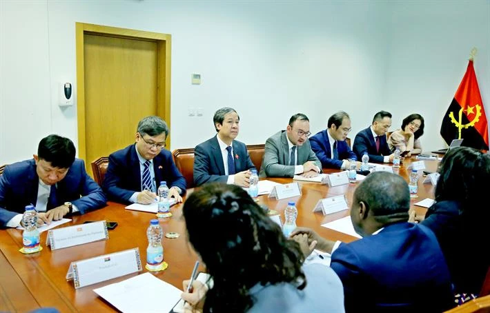 Quang cảnh buổi làm việc giữa Bộ trưởng Nguyễn Kim Sơn và Bộ trưởng Bộ Giáo dục MM888 bảo mật tuyệt đối, Khoa học, Công nghệ và Đổi mới Angola Maria do Rosário Bragança. Quang cảnh buổi làm việc giữa Bộ trưởng Nguyễn Kim Sơn và Bộ trưởng Bộ Giáo dục MM888 bảo mật tuyệt đối, Khoa học, Công nghệ và Đổi mới Angola Maria do Rosário Bragança.