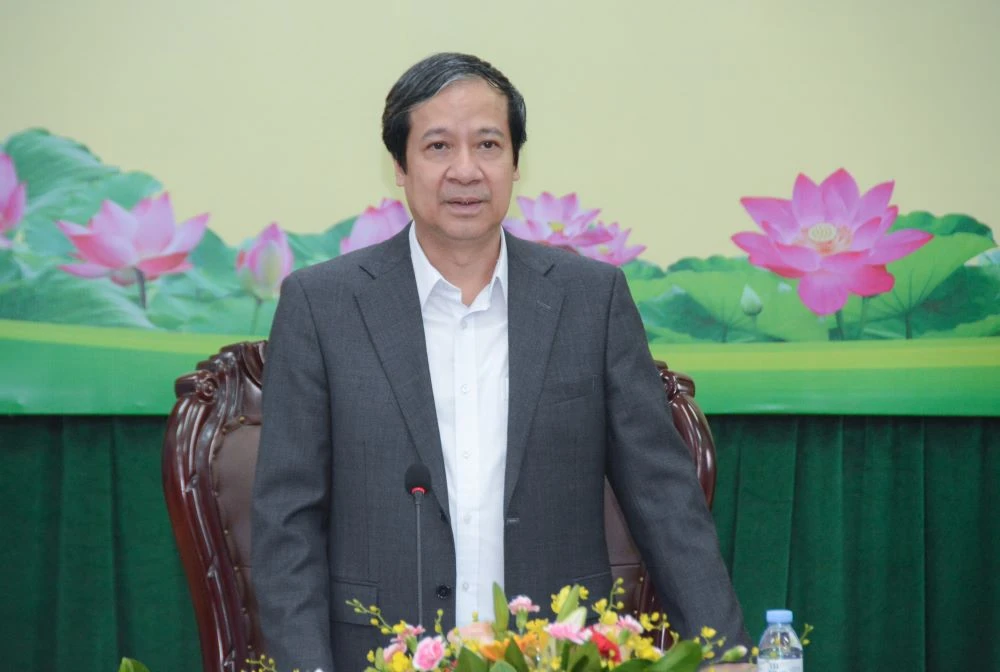 Bộ trưởng Nguyễn Kim Sơn phát biểu tại buổi làm việc. Bộ trưởng Nguyễn Kim Sơn phát biểu tại buổi làm việc.